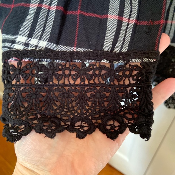 Wallpapher Plaid Tunic Top - Picture 4 of 4